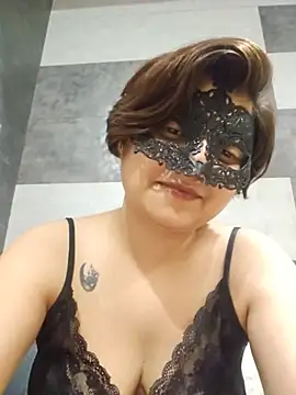 lilymoonstar1 live cam on StripChat