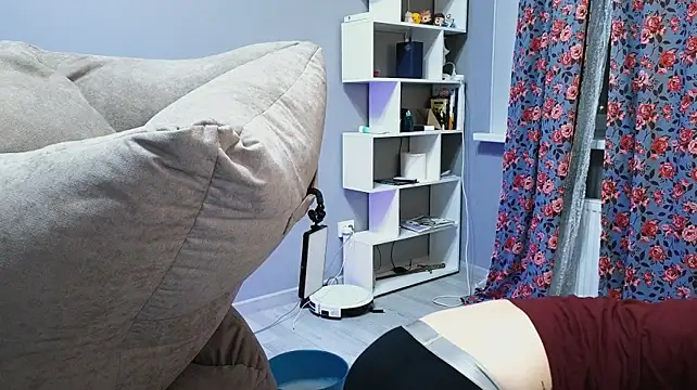 DENIS_HERE live cam on StripChat
