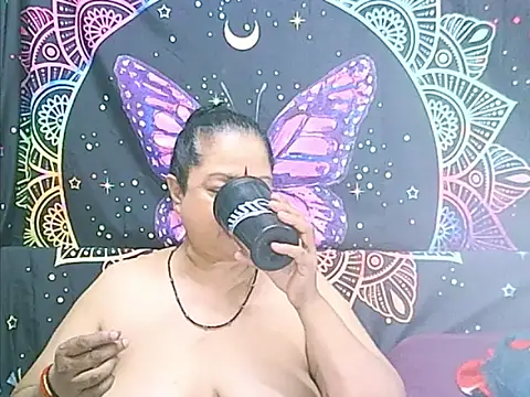 matureindian live cam on StripChat
