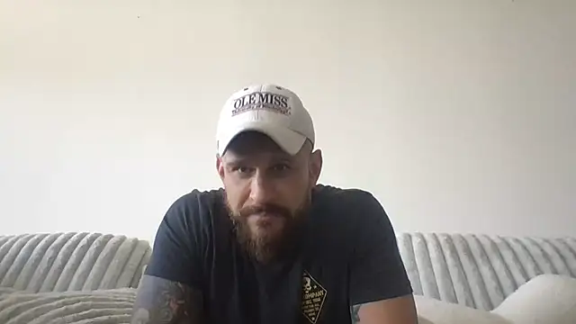 mr_tatyum (Ask my age) - naked doggy with cock/ball in view