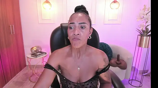 Shantaall_ webcam
