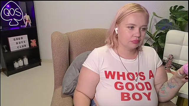 MargotGrey webcam