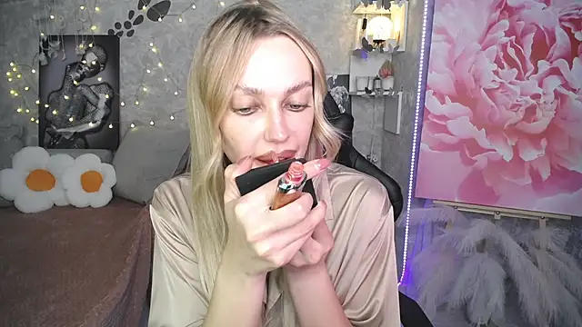 NickyAdamidi webcam
