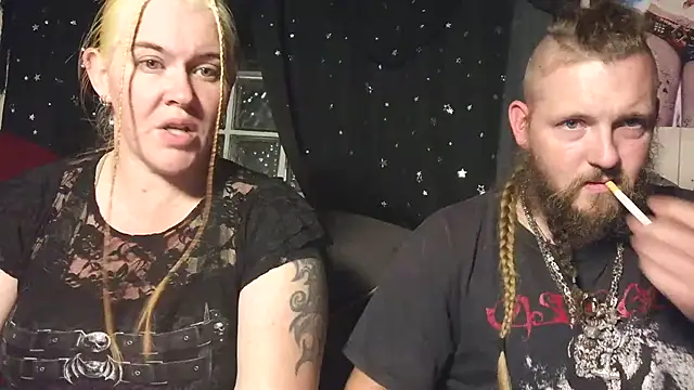 HeisesRotkaeppchen live sex cam