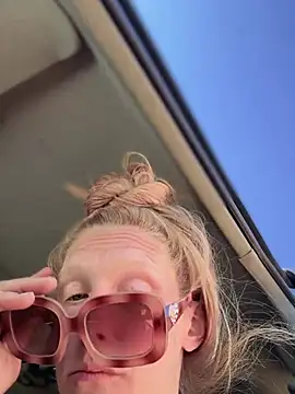 goldenflamegoddess (F milf) - X-ecutions for cucks