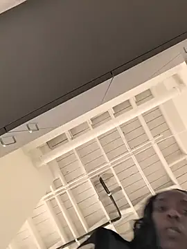 DevineBLK8 webcam