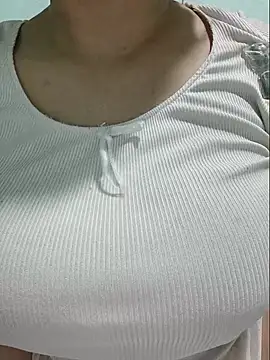 Shine_Mai webcam