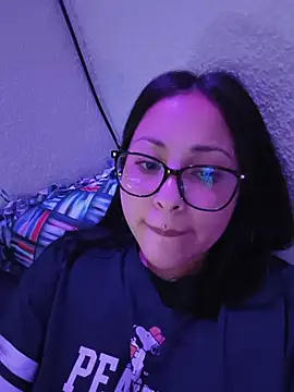 Bella-Gema live cam on StripChat