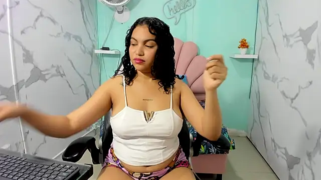 valeria_martinez19 live cam on StripChat
