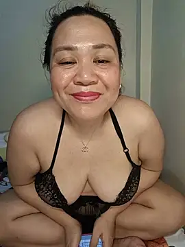 Sweet_asian_kylie live cam on StripChat