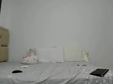 Scarletcute24 webcam