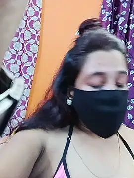 Hotpuja25 webcam