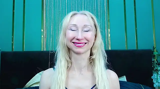 KissDreamm webcam