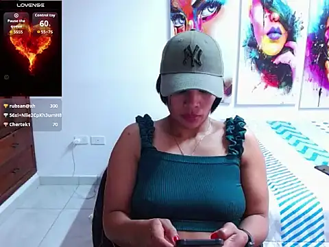 ZoeVibe_2306 webcam