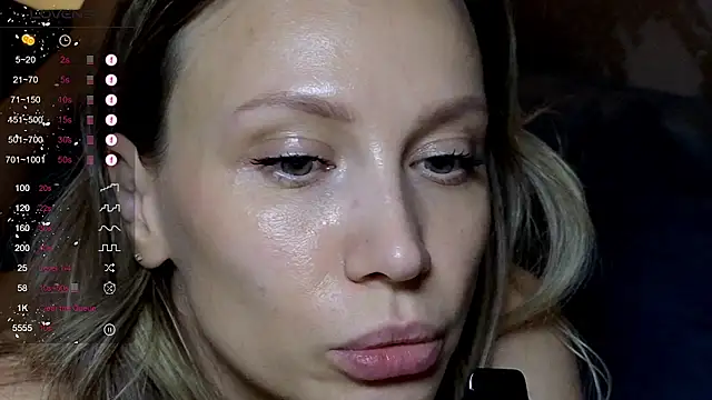 Alice_Wonders webcam