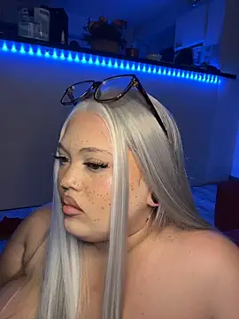 Vixen-Kiss webcam