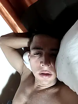 Tchutom live sex cam