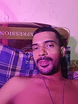 saggy1218 live cam on StripChat