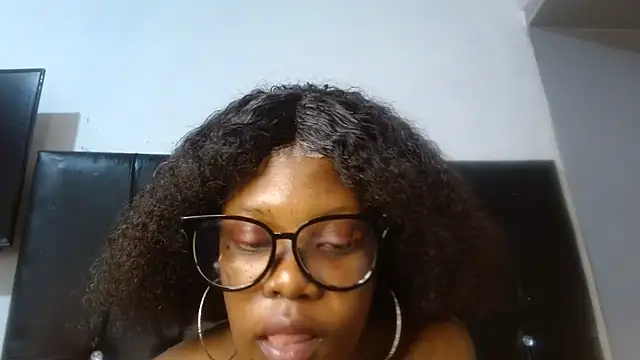NawtyNinax2 live cam on StripChat