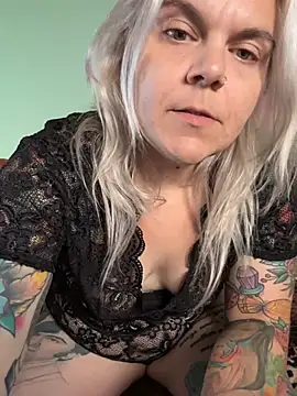 CherryBombBomb webcam
