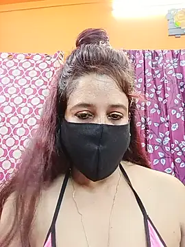 Hotpuja25 webcam
