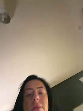 ElliemaiX webcam