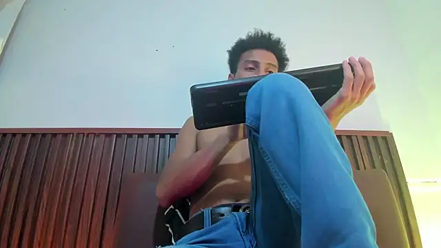 choco_dick_ live cam on StripChat