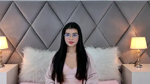 OliviaDiaz live cam on StripChat