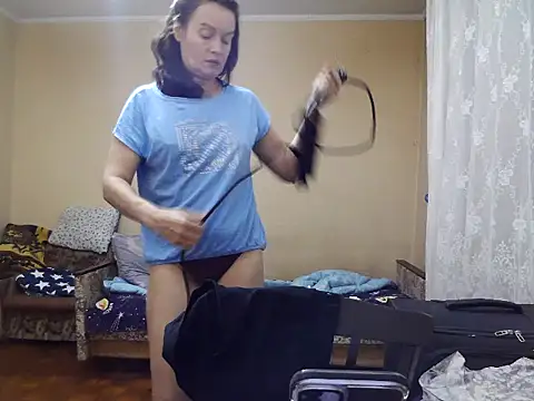 LoveNBloom live cam on StripChat