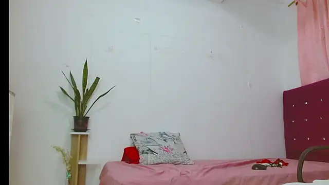chantalsemenova1 webcam