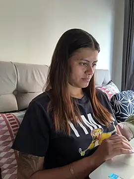 RachelWeisz_ webcam