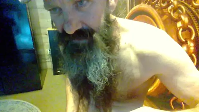 sit-on-my-beard webcam