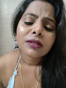 Sexyhina321 live cam on StripChat