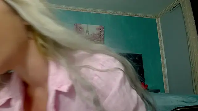 LaraLanee webcam