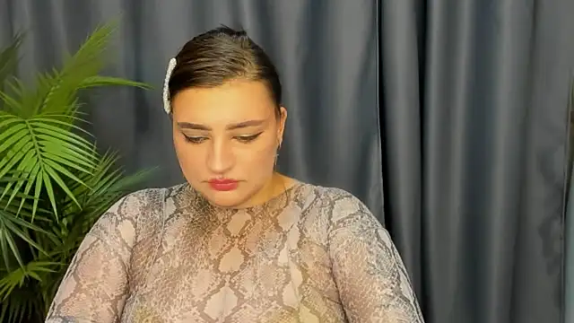 NikkiSummer live cam on StripChat