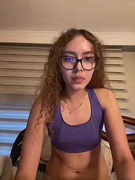 Isabelle_Noir live cam on StripChat