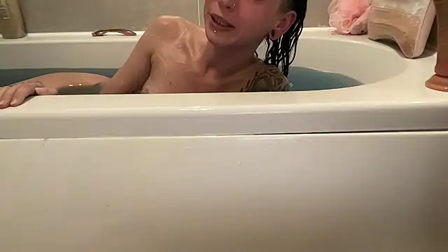 MissMidnightUK live cam on StripChat