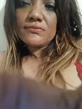 Indianpleasure300 webcam