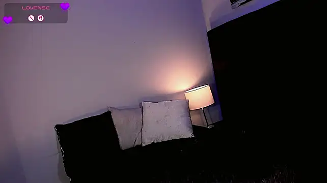 Kornylovee webcam