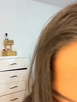 Rashell1_Queen webcam