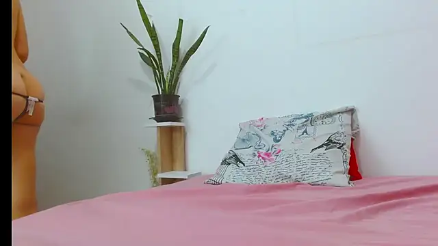 chantalsemenova1 webcam