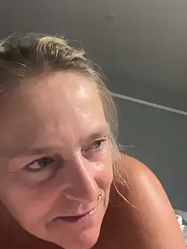Blondnboujee53