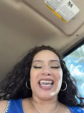 CarmelaAnthony live cam on StripChat