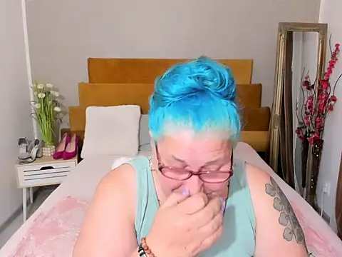 Sugarmommy_69X webcam