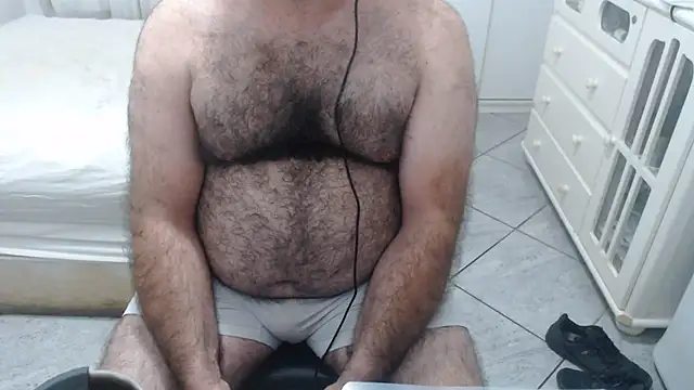 MysterBearMG webcam