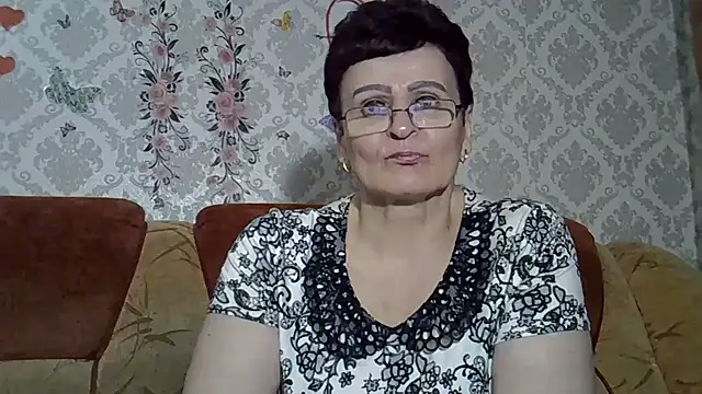PaulaGolden live cam on StripChat