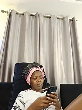 Black_prettty live cam on StripChat
