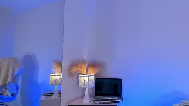 alexa_tobar webcam