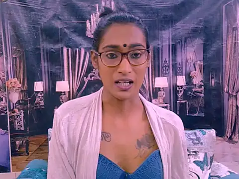 IndianRebel4u2Luv webcam