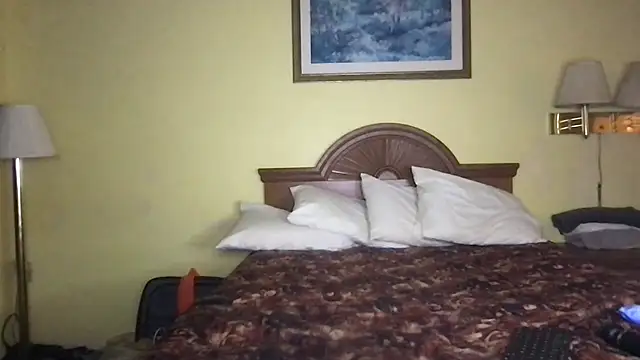 TiffaneyLove webcam